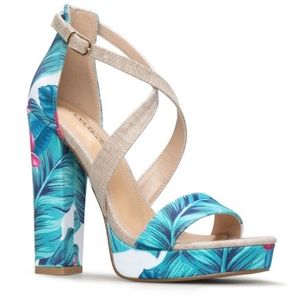 Shoe Dazzle Tropical sandal